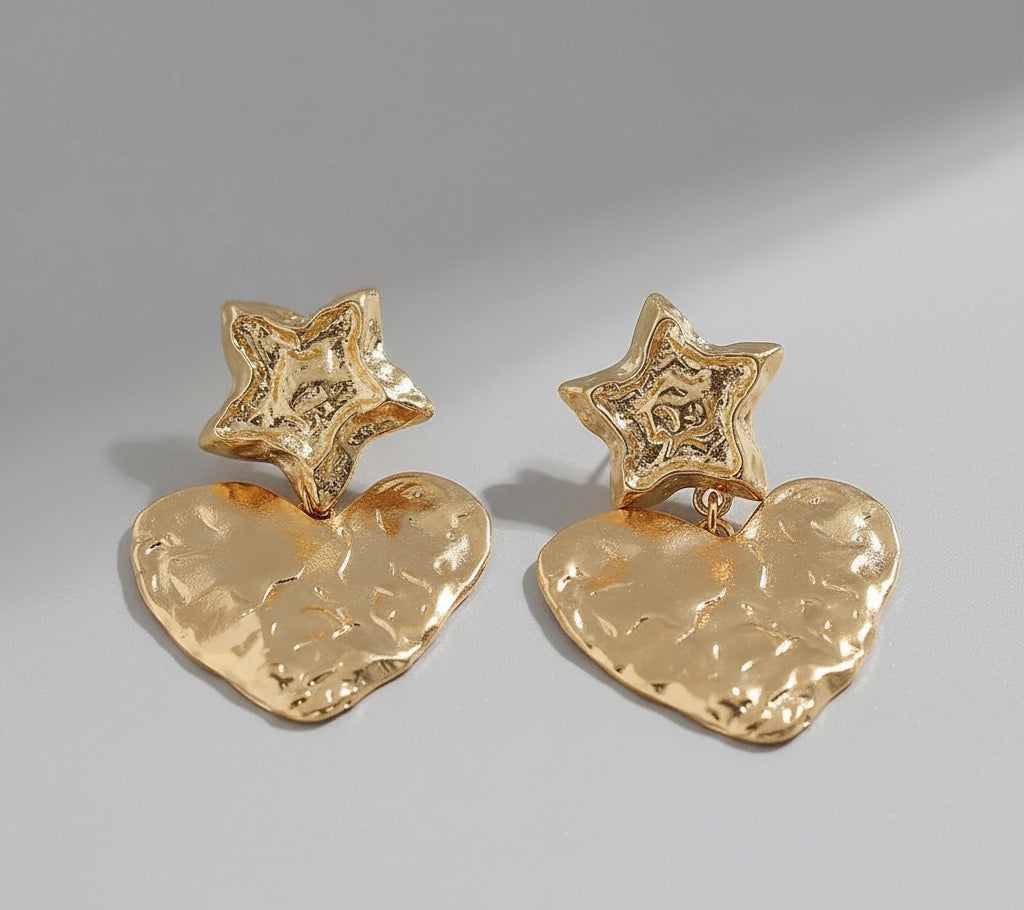 Start Kissed Heart Earrings
