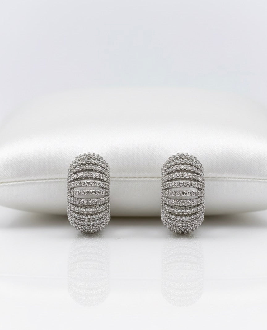 Elara Hoops